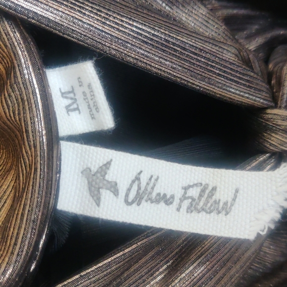 Metallic halter neck top - Picture 3 of 5